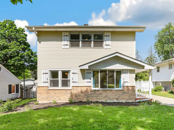 540 Lindley Ave, Westmont, IL 60559
