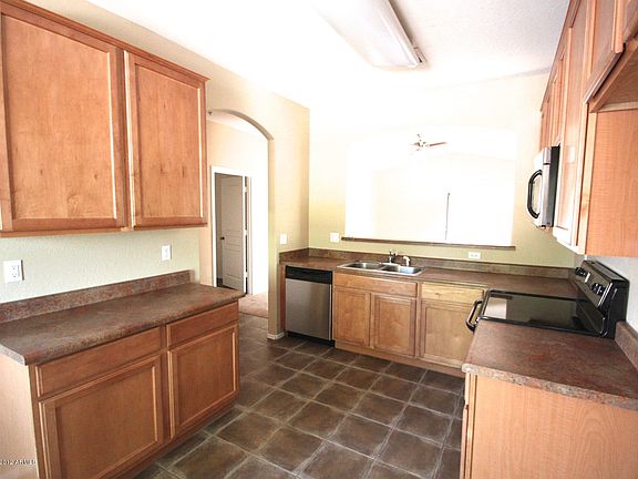 5th image of 827 W Saint Kateri Ave