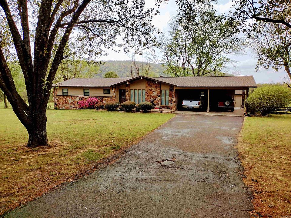 1st image of 403 S Bayou Dr