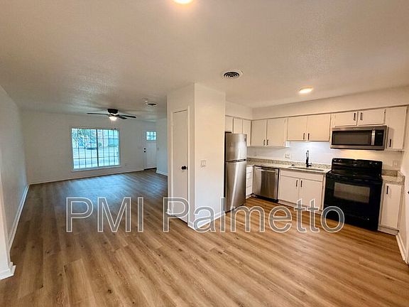 5th image of 1213 Grove Park Ln