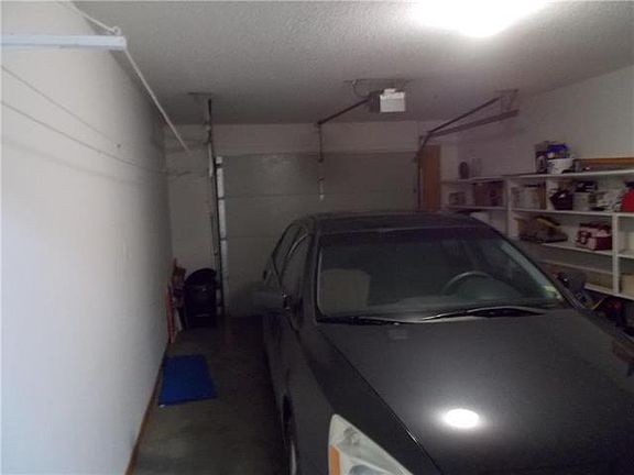 3rd image of 6605 N Revere Dr