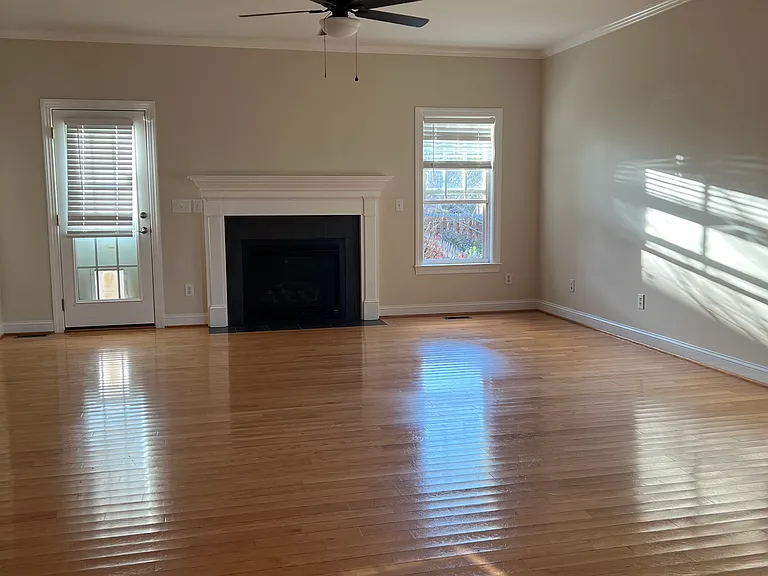 4642 Center Rock Ct — Photo 8