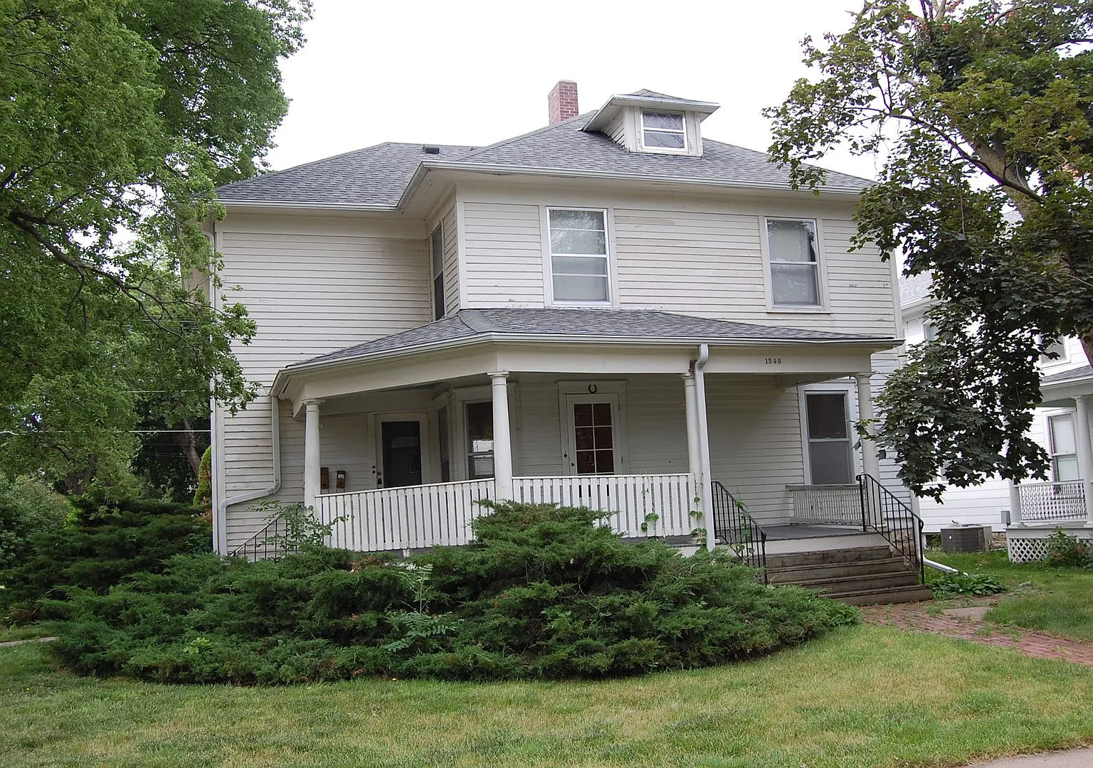 1345 B Street — Photo 2