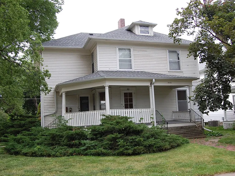 1345 B Street — Photo 2