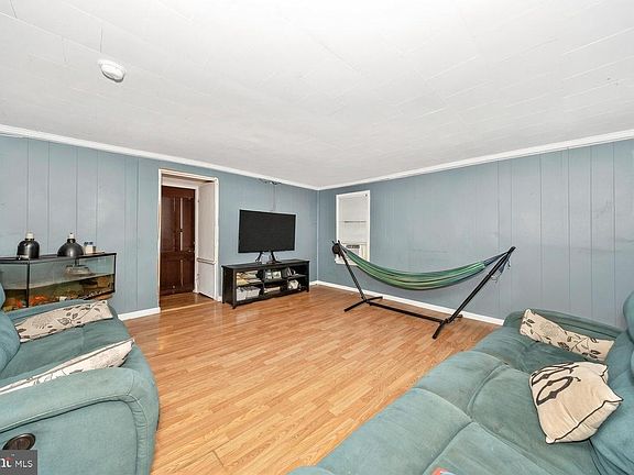 3rd image of 308 S Raleigh St