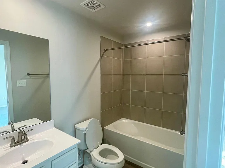 135 Dripping Spring Dr — Photo 22