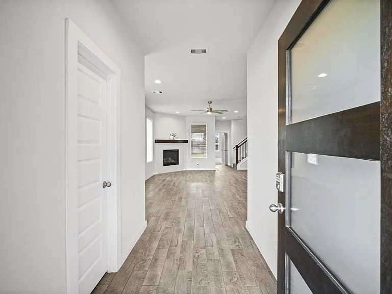 144 Shining Point Dr — Photo 4