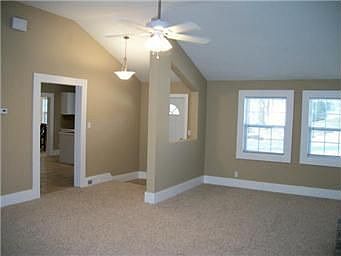 3rd image of 2813 Garland St