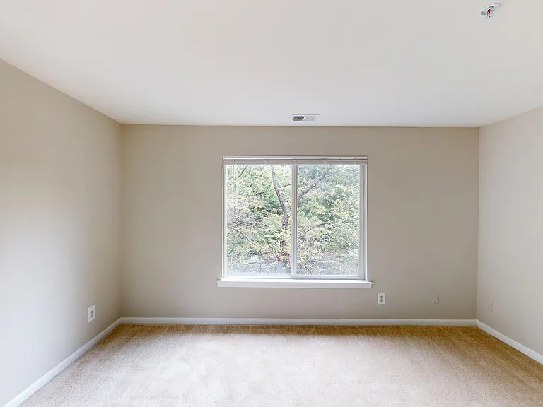 Canterbury Apartments — Photo 47