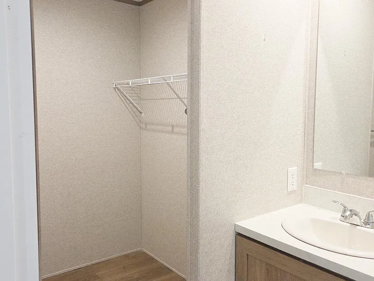 Regency Pointe — Photo 7