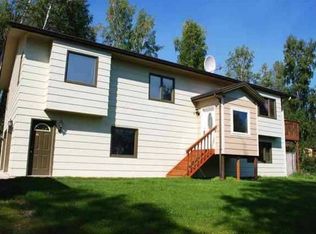 898 Senate Dr, Fairbanks, AK 99712