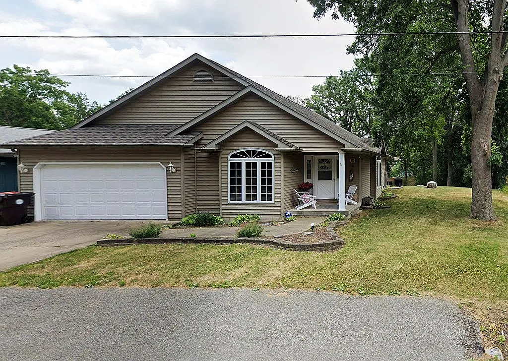 381 Fir Rd photo 1