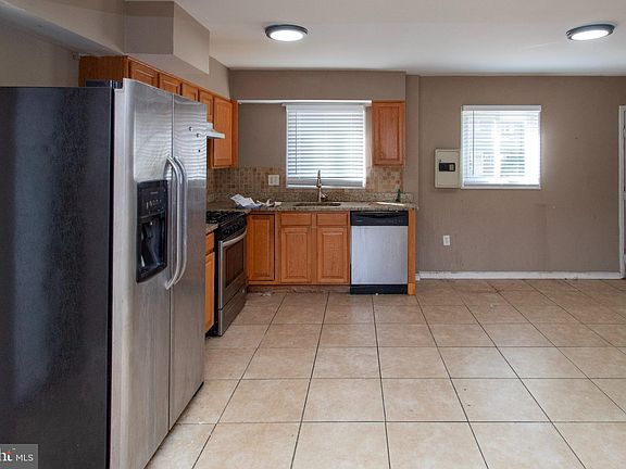 4th image of 6909 Furman Pkwy