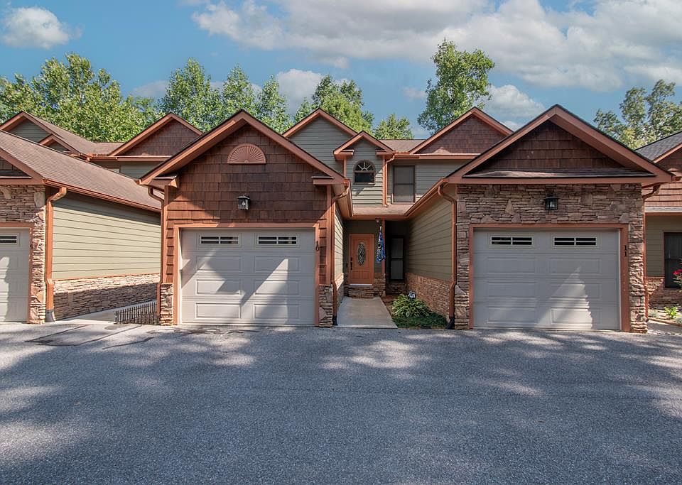 1st image of 130 Emory Cir Unit 10