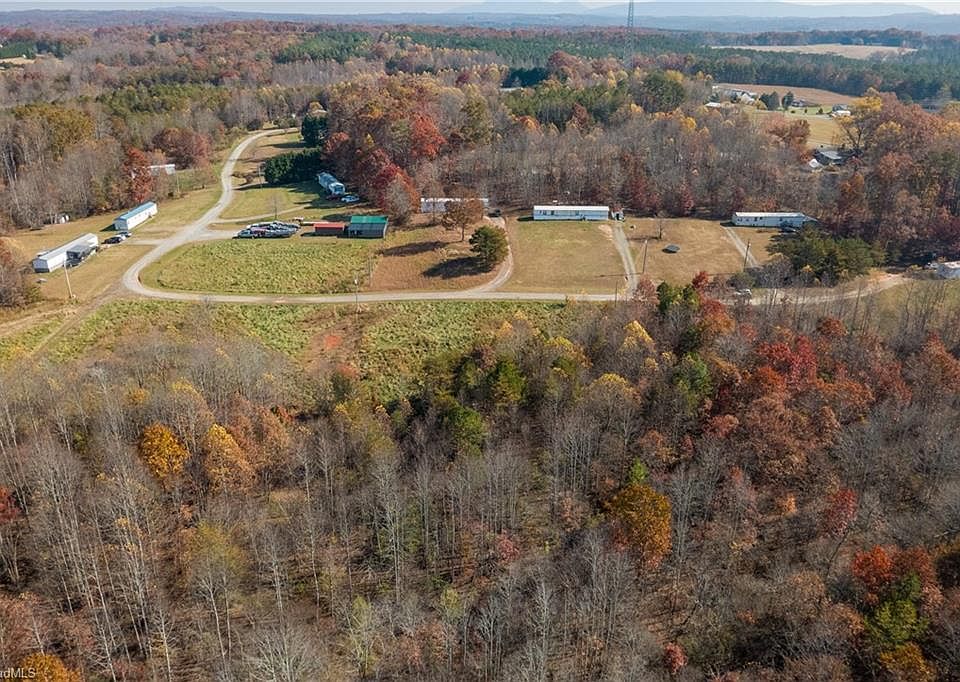 2nd image of 3002 Alleghany Ln