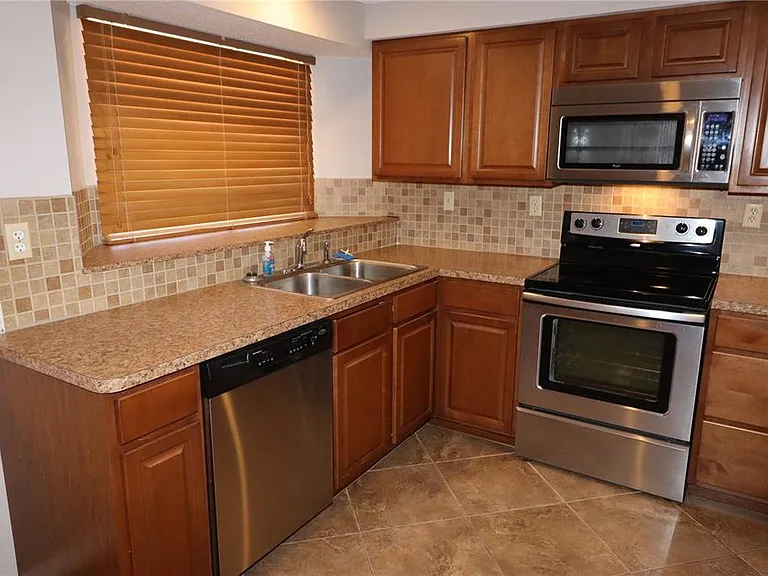 5182 Wilton Ct — Photo 5