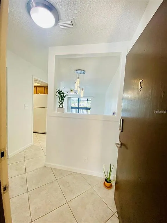 1 bed, 1.0 bath, 710 sqft, $1,589 — Photo 2