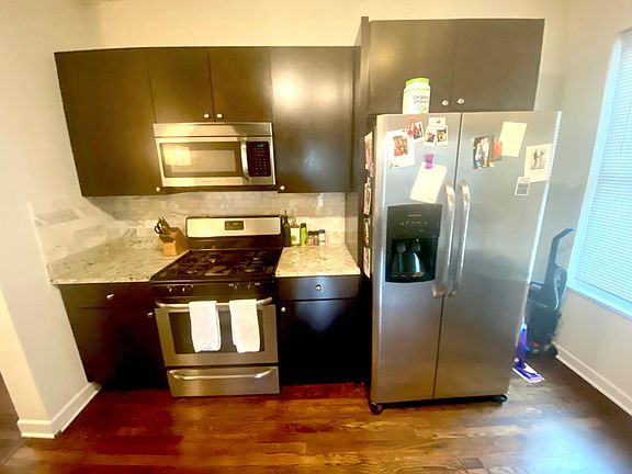 5th image of 854 W Armitage Ave #3