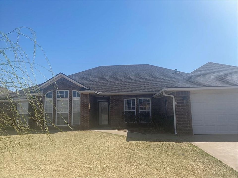 2nd image of 1820 E Caribou Cir