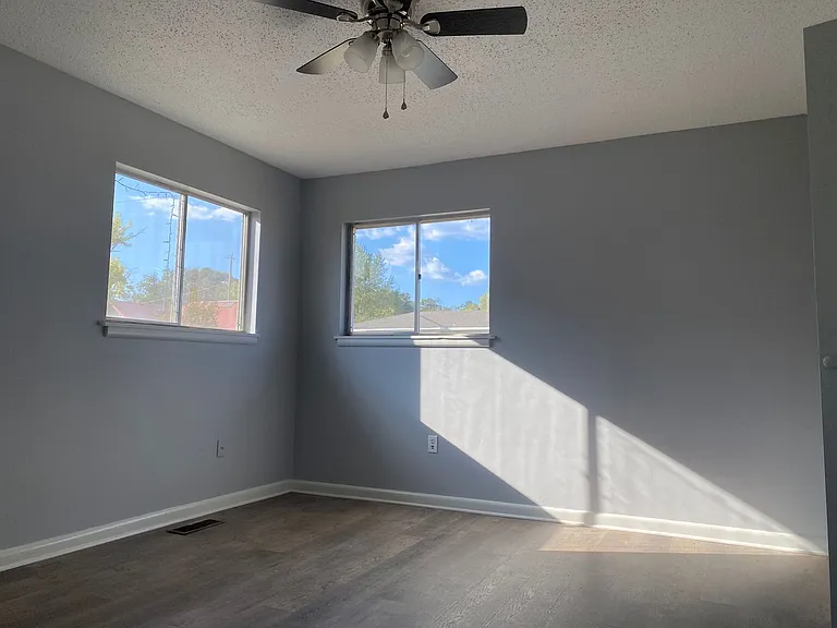 406 Harper Ln — Photo 13
