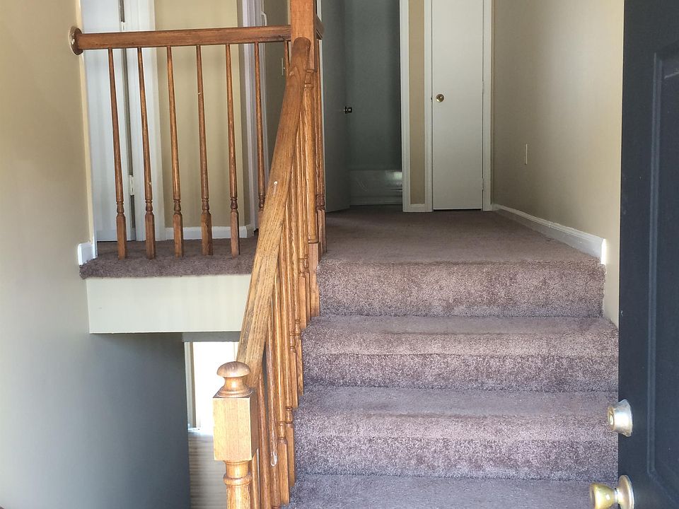 1st image of 1646 Foxhaven Dr #4