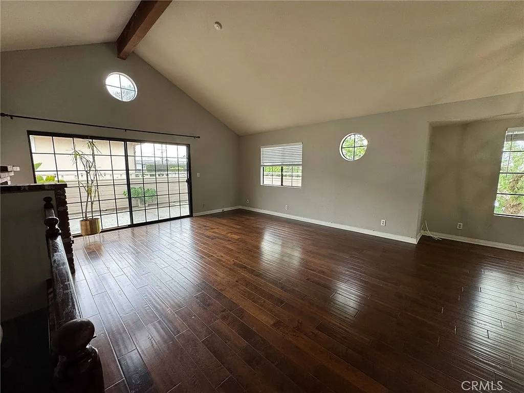 3 bed, 2.5 bath, 1640 sqft, $5,500 — Photo 4