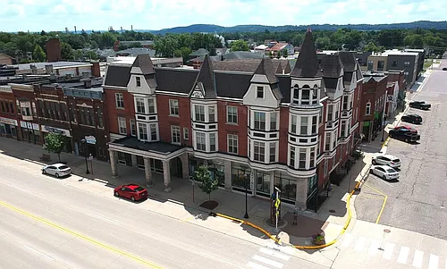 204 E Main St Photo 1