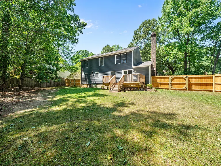 2108 Treverton Pl — Photo 31