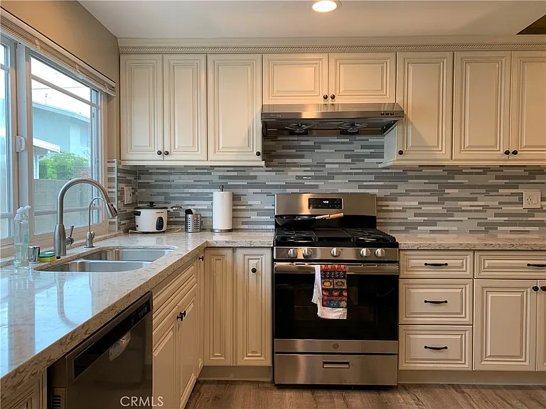 5822 Newman St — Photo 12