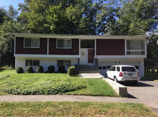 67 Florence Rd, Riverside, CT 06878