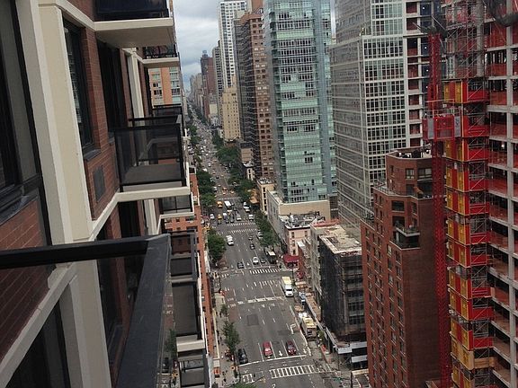 5th image of 255 E 49th St APT 26D