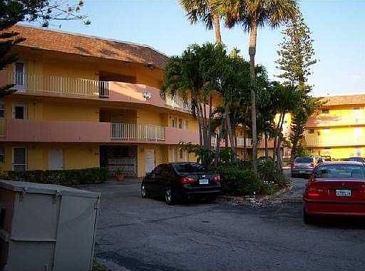 1st image of 1540 NE 191st St APT 142
