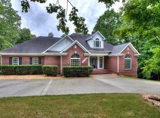 76 Oak Leaf Dr SW, Cartersville, GA 30120
