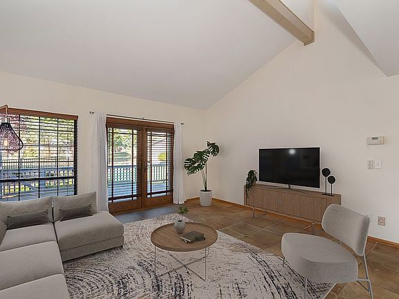 3rd image of 293 Castlewood Cir #A