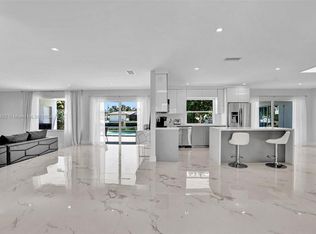 16433 NE 33rd Ave, North Miami Beach, FL 33160