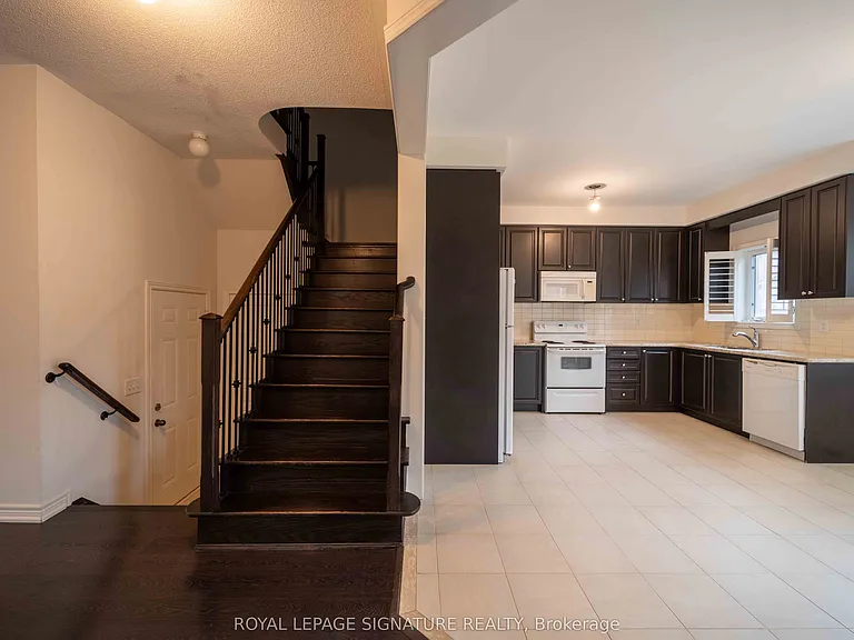 5570 Meadowcrest Ave — Photo 7