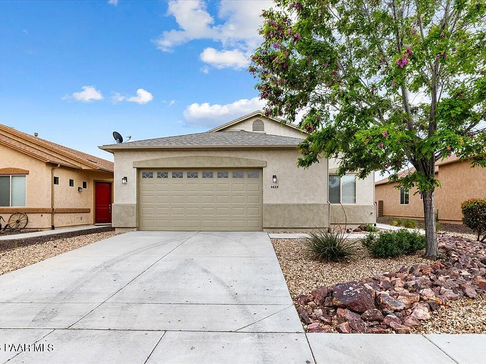 4628 N Salem Pl