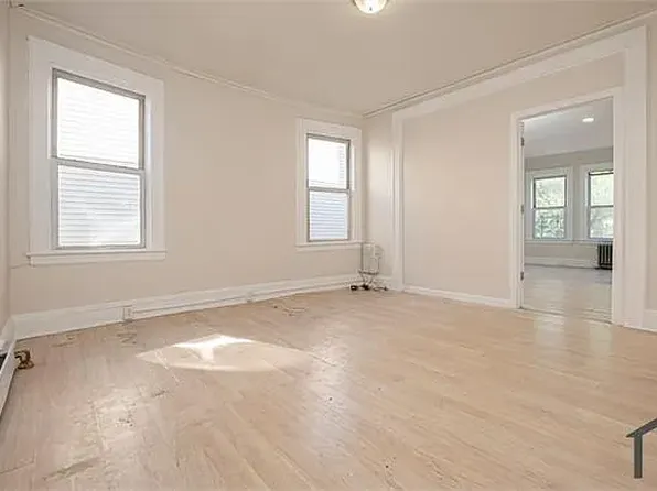 133 Isabella Ave #B, Newark, NJ 07106