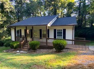 107 Oak Dr, North Wilkesboro, NC 28659