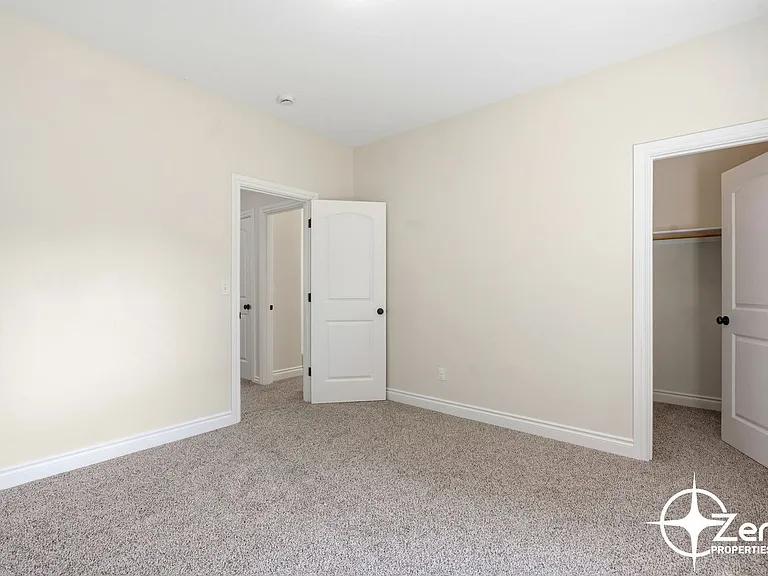 1107 NE 127th St — Photo 29
