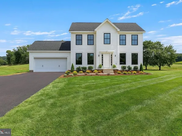 73 Eagle Ln #4, Hanover, PA 17331