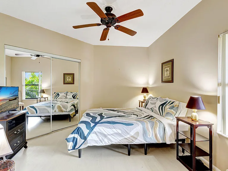 800 Uno Lago Dr #302 — Photo 32
