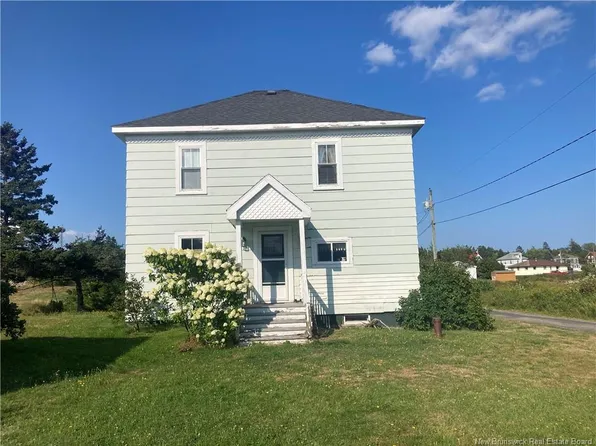 26 Ollo Calders Ln, Campobello Island, NB E5E 1S4