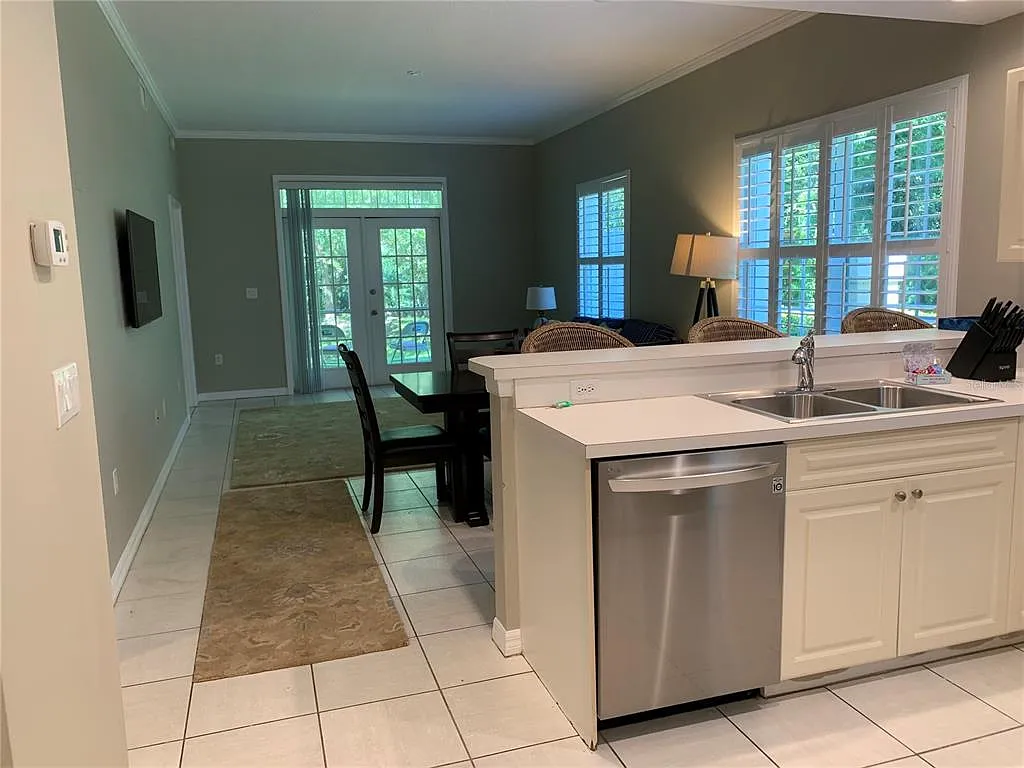 2 bed, 2.0 bath, 1114 sqft, $3,000 — Photo 2
