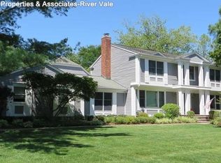 53 Old Crown Rd, Old Tappan, NJ 07675