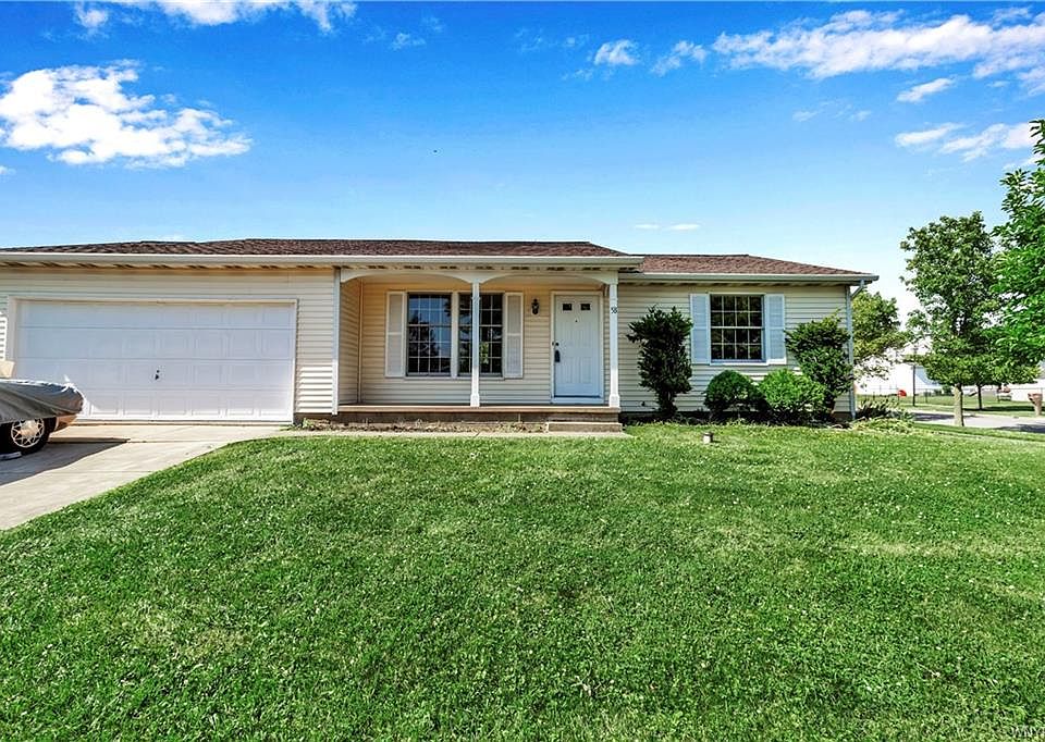 1st image of 58 Red Oak Dr