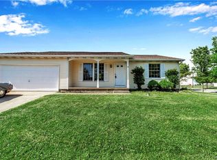 58 Red Oak Dr, Cheektowaga, NY 14227