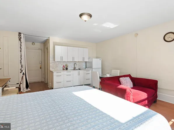 1324 Locust St APT 331, Philadelphia, PA 19107