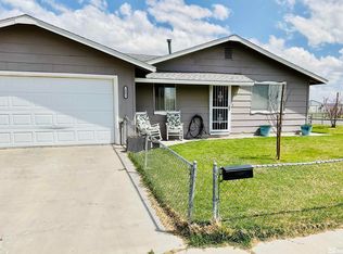 1081 Bonnie Ln, Fallon, NV 89406