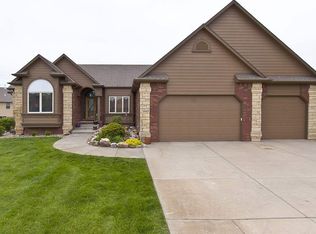 3209 N North Shore Ct, Wichita, KS 67205